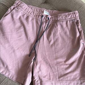 Nike Men’s Athletic Shorts in Soft Mauve with Pockets and Zipper
